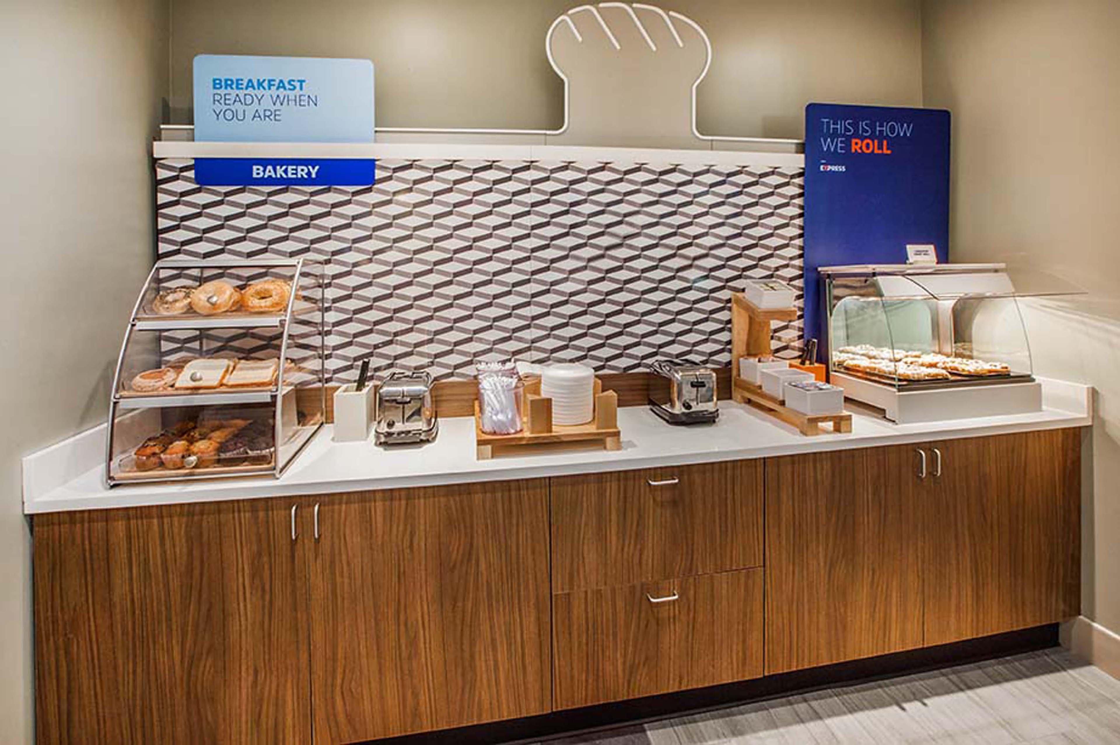 Holiday Inn Express And Suites Columbia University Area By Ihg Exterior foto
